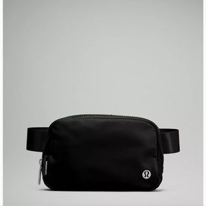 Lululemon Everywhere Belt Bag 1L - gently used